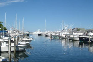 docks of yachts in nantucket