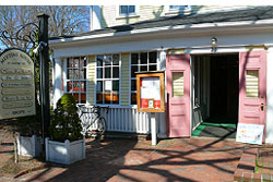 pet friendly restaurant in nantucket